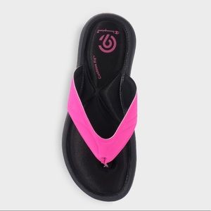Champion Shoes - Girls' Memory Foam Flip Flop Sandals Champion® Champion Shoes - Girls' Memory Foam Flip Flop Sandals Champion®